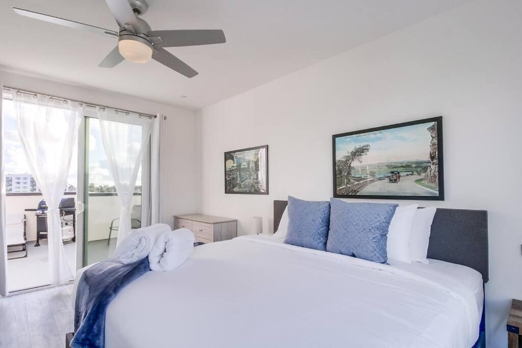 Park Blvd Paradise 303 King Bed With A Private Spa San Diego Exterior photo